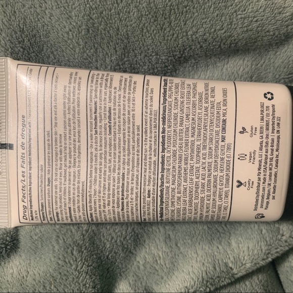 PUR 4-in-1 Tinted Moisturizer - Picture 5 of 6